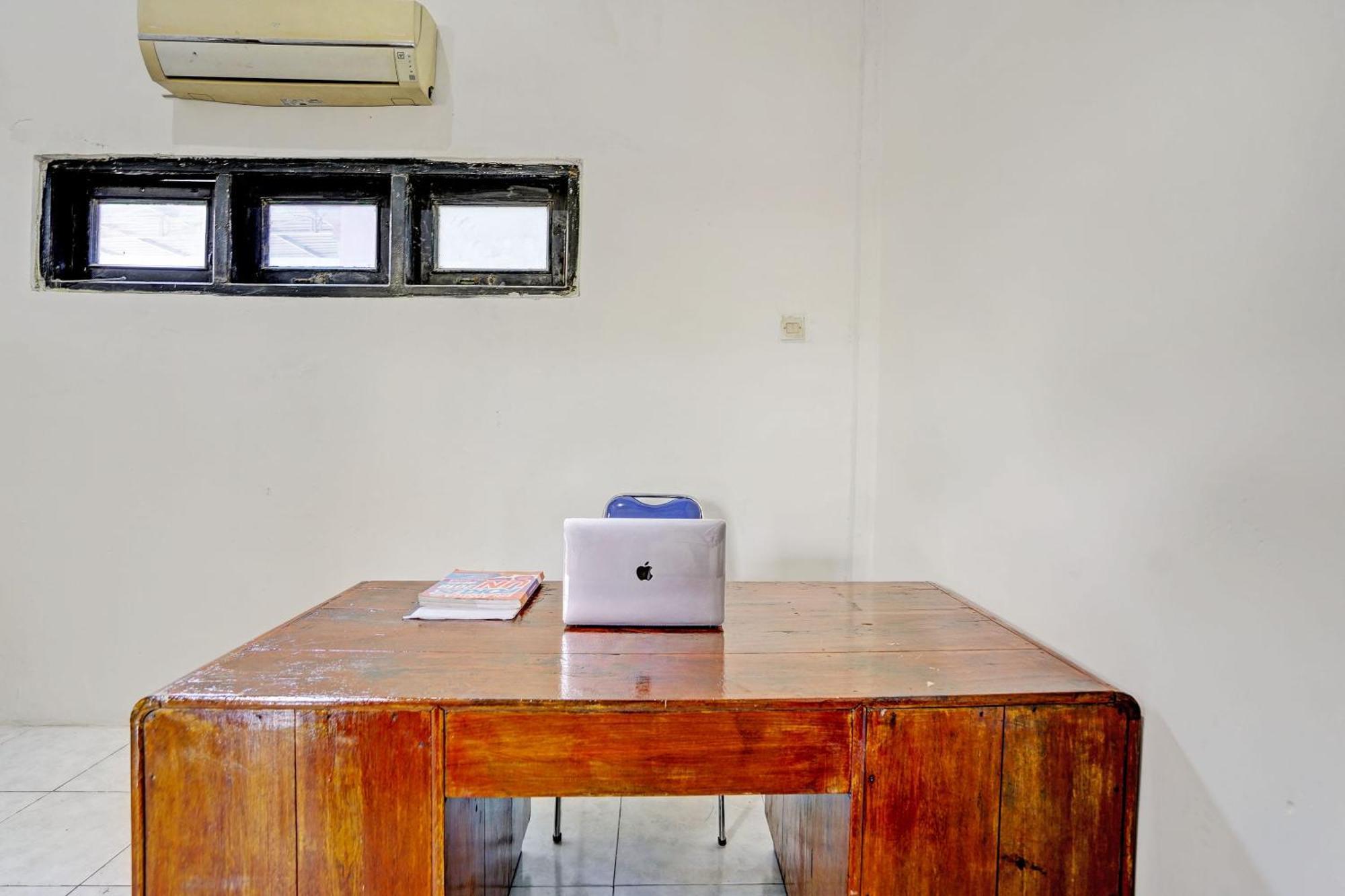 Oyo Life 93037 Nova Jaya Homestay Syariah Lamongan Exterior foto